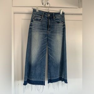 American Eagle Festival Crop Jeans